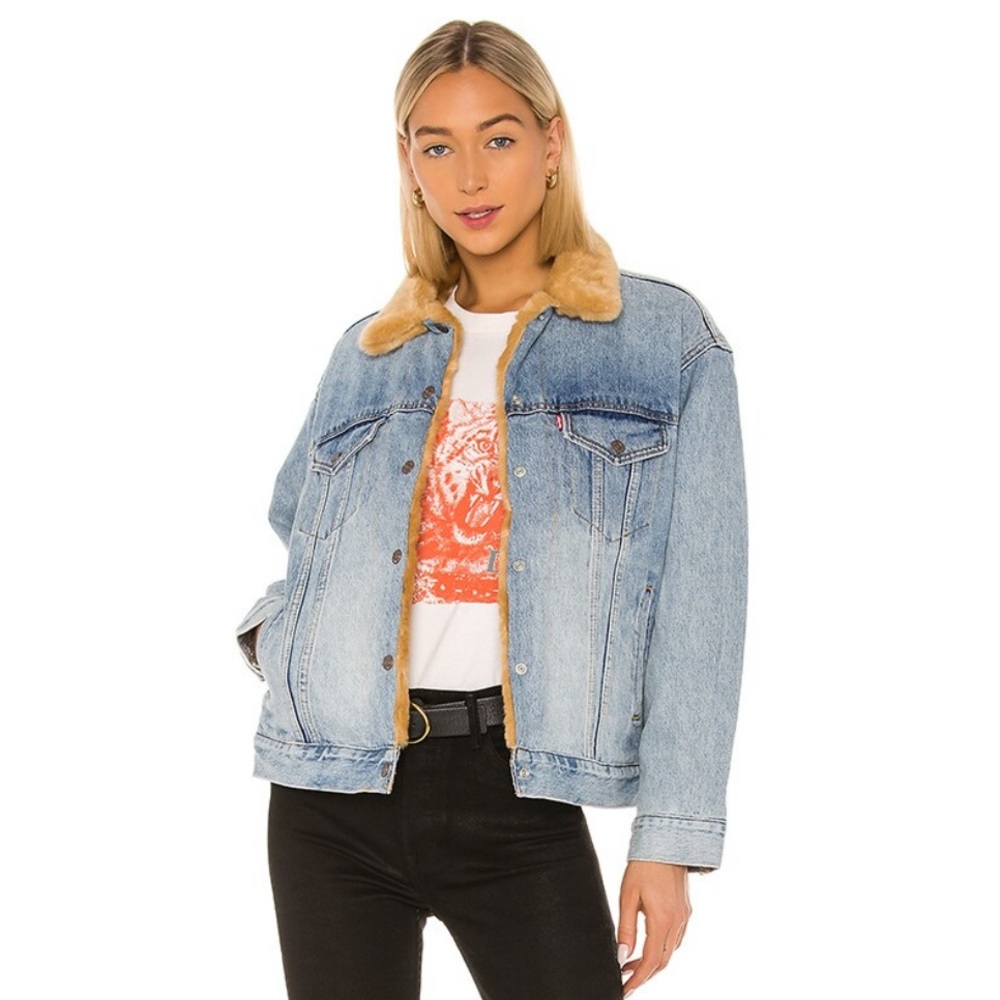 Worn Once | LEVI’s | Denim Trucker Jacket | Lined with Faux Fur | Size S